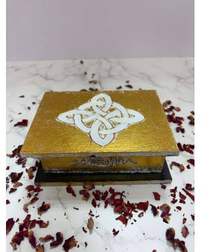 Caja Dorada Nudo de Bruja